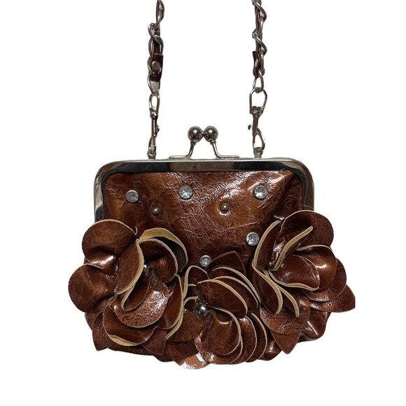 Grandma Grandma Core Coin Purse Flower with Rhinestone Chain Strap - Picture 2 of 8